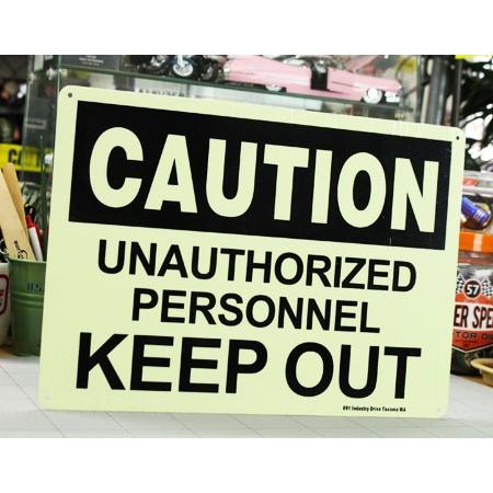 セキュリティ サインプレート アメリカン おしゃれ インテリア雑貨 壁 飾り サインボード 面白い かっこいい アメリカン雑貨 蓄光 Caution 許可なき者は立入禁止 Sp 008 Unt U S Junkyard 通販 Yahoo ショッピング
