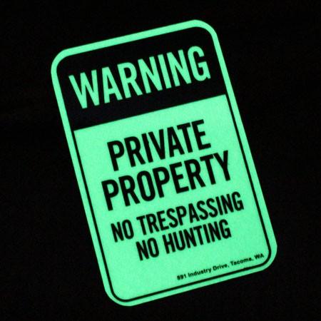 セキュリティ サインプレート 侵入禁止 立入禁止 防犯 アメリカン おしゃれ かっこいい 面白い 店舗 表示 案内 警告 蓄光 両面テープ Glow Sign Warning Cprt Sp Unt U S Junkyard 通販 Yahoo ショッピング