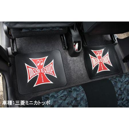 ムーンアイズ カーマット ゴム フロアーマット 車 ラバーマット 後部座席 ２枚組 Mooneyes アイアンクロス Um Mp Mon Um Mp Mon U S Junkyard 通販 Yahoo ショッピング