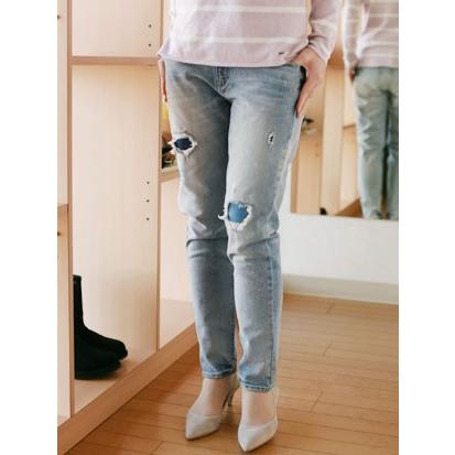 upper hights(アッパーハイツ)スリム ボーイフレンドデニム=THE STEADY 