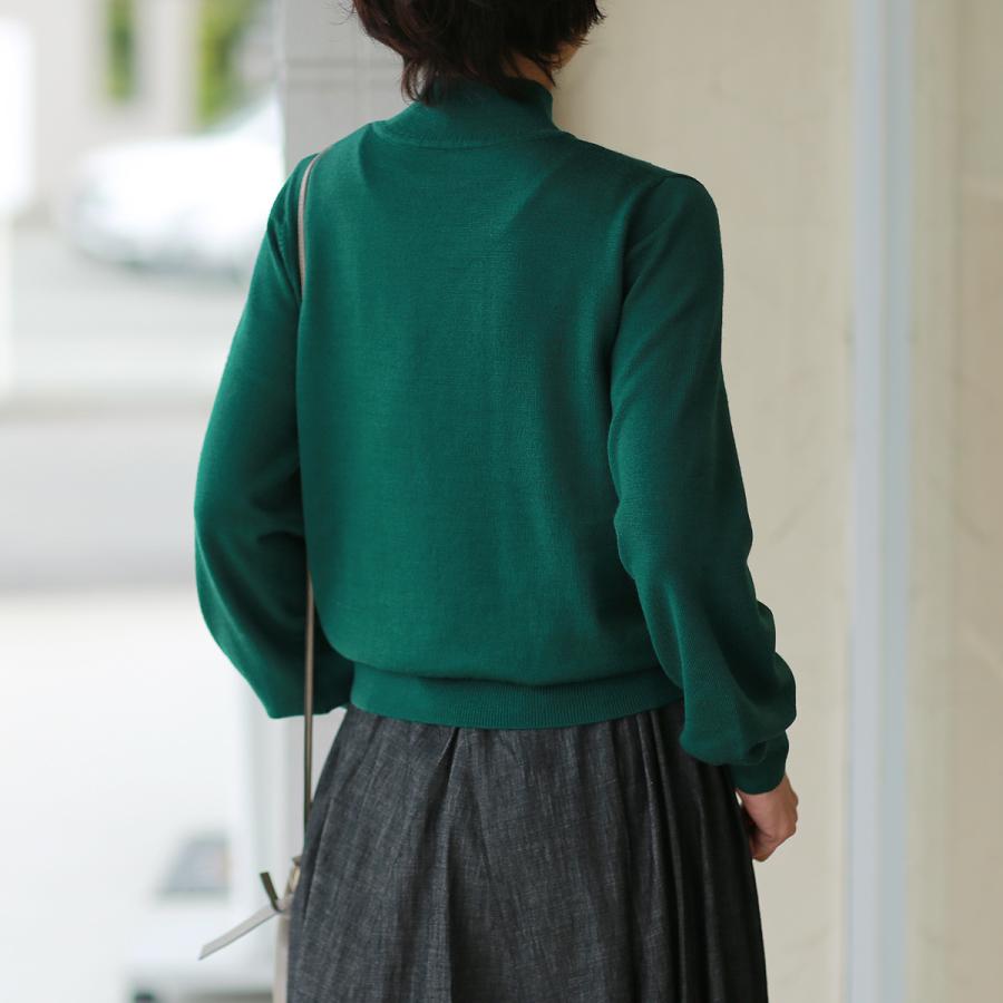 Maglia Plus (マリア プラス) インターシャ「H」 モックネック ニット