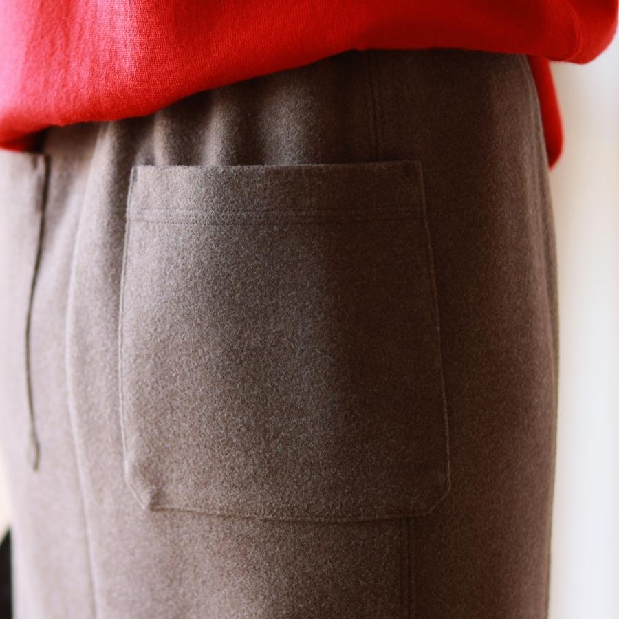 新品未使用　未使用　カフネ　細見えストレートタイト スカート　紺　温熱ジャージ Cafune cafune (カフネ) 温熱ジャージ 細見えストレートタイト