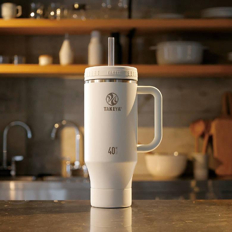 水筒　タンブラー　ポータブルドリンクストロー　650ml 水筒 タンブラー ポータブルドリンクストロー 650ml