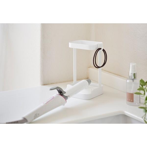 ヘアアイロン収納 ヘアアイロン立て コテ カールアイロン ホワイト ブラック Yamazaki Tower 耐熱トレー付きヘアーアイロンスタンド 000 171 Coco Miel 通販 Yahoo ショッピング