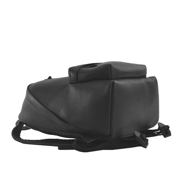 新入荷！ バレンシアガ バッグ リュック・バックパック BALENCIAGA EVERYDAY 552379 EVERYDAY BACKPACK S 1000 BLACK/L WHITE DLQ4N 牛革 比較対照価格169，400 円 【MYK2283441720】(82134円)