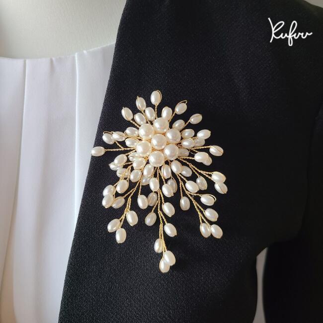 Brooch【 ゴールドワイヤー ブローチ 単品 】 パールブローチ Brooch【 ゴールドワイヤー ブローチ 単品 】 パールブローチ