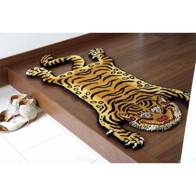 S チベタンタイガーラグ Tibetan Tiger Rug Sサイズ DTTR-01 S チベタンタイガーラグ Tibetan Tiger Rug Sサイズ DTTR-01