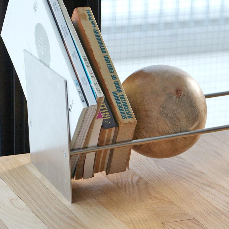 DETAIL（ディテール） スロープブックエンド Slope Book End HERE ヒア