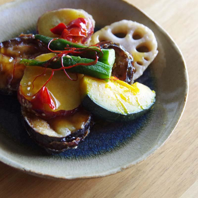 平皿 信楽四季彩陶 小暑 OMUSUbee 丸十製陶 THE HARVEST 翠雨/夏