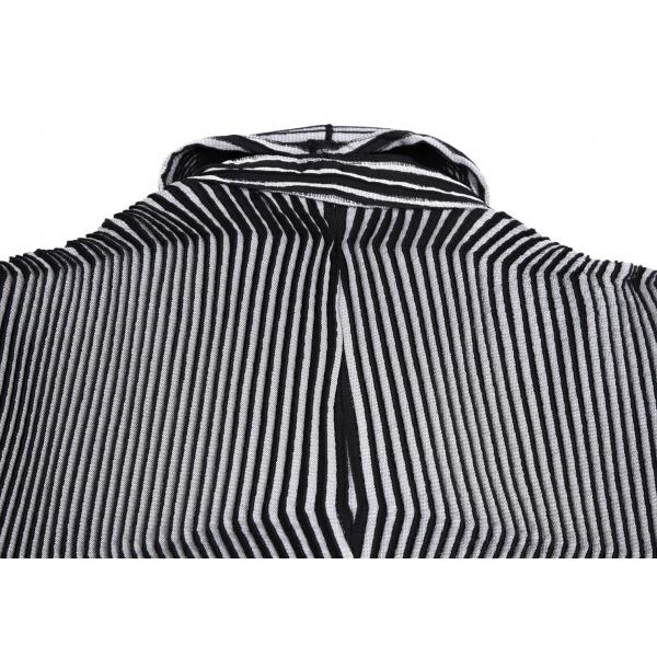 ISSEY MIYAKE イッセイミヤケISSEY 3Dスチームストレッチ ISSEY MIYAKE イッセイミヤケISSEY 3Dスチームストレッチ