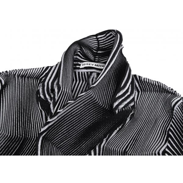 ISSEY MIYAKE イッセイミヤケISSEY 3Dスチームストレッチ ISSEY MIYAKE イッセイミヤケISSEY 3Dスチームストレッチ