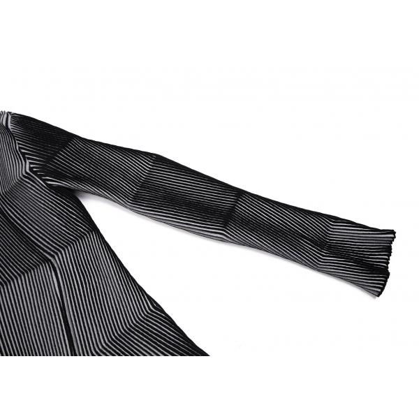 ISSEY MIYAKE イッセイミヤケISSEY 3Dスチームストレッチ ISSEY MIYAKE イッセイミヤケISSEY 3Dスチームストレッチ