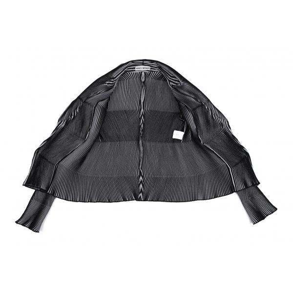 ISSEY MIYAKE イッセイミヤケISSEY 3Dスチームストレッチ ISSEY MIYAKE イッセイミヤケISSEY 3Dスチームストレッチ