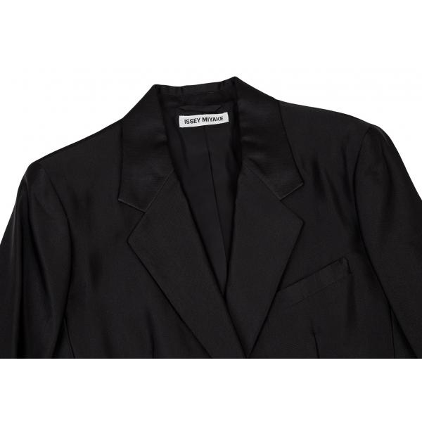 ISSEY MIYAKE イッセイミヤケISSEY ナイロン混紡シャイニー ISSEY MIYAKE イッセイミヤケISSEY ナイロン混紡シャイニー