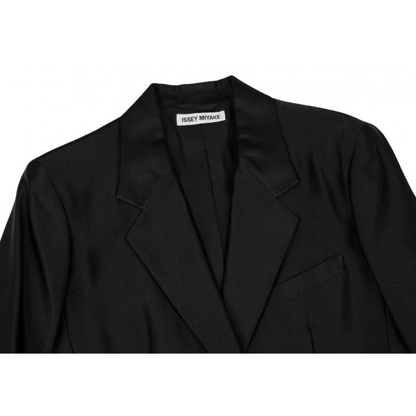 ISSEY MIYAKE イッセイミヤケISSEY ナイロン混紡シャイニー ISSEY MIYAKE イッセイミヤケISSEY ナイロン混紡シャイニー