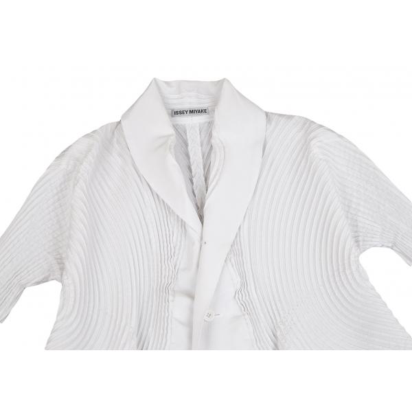ISSEY MIYAKE イッセイミヤケISSEY 3Dスチームストレッチ ISSEY MIYAKE イッセイミヤケISSEY 3Dスチームストレッチ