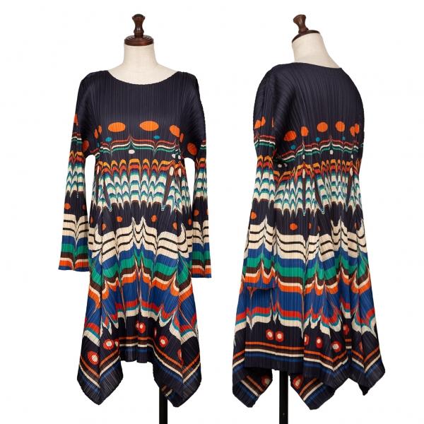 PLEATS PLEASE グラフィック　プリント　ワンピース　4 PLEATS PLEASE グラフィック プリント ワンピース 4 PLEATS PLEASE