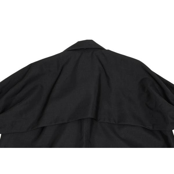 haatイッセイミヤケ　黒　薄手コート　シャーリング機能付き　サイズ2 haatイッセイミヤケ 黒 薄手コート シャーリング機能付き サイズ