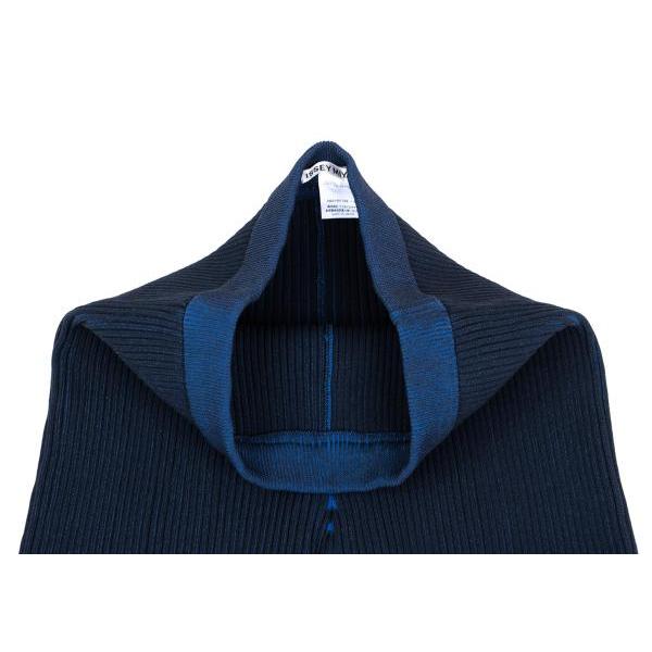 ISSEY MIYAKE イッセイミヤケ パンツ レディース2 ISSEY MIYAKE イッセイミヤケISSEY リブ変形クロップドパンツ 紺