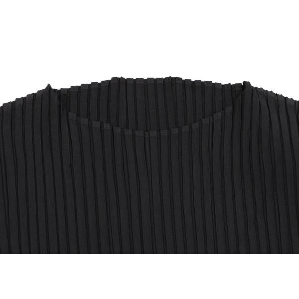 ISSEY MIYAKE（イッセイミヤケ） サークルデザインプリーツトップス 黒