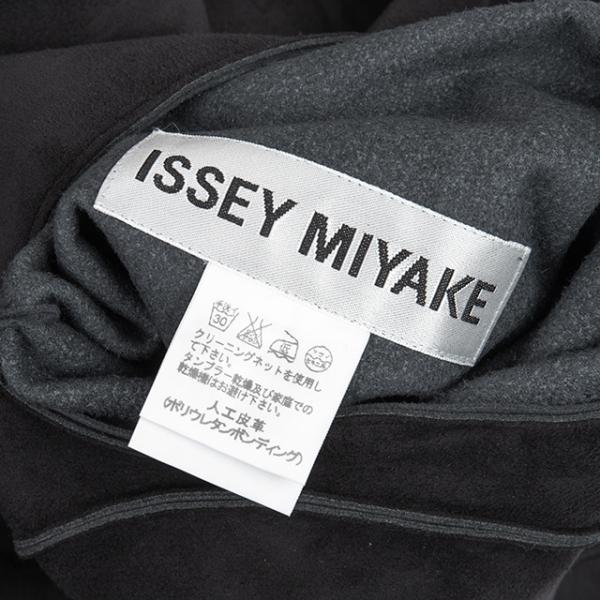 ISSEY MIYAKE イッセイミヤケISSEY 人工皮革スウェード調カーブ ISSEY MIYAKE イッセイミヤケISSEY 人工皮革スウェード調カーブ