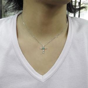 エメラルド ネックレス クロス アラベスク プラチナ ネックレス クリスマス ポイント消化の画像