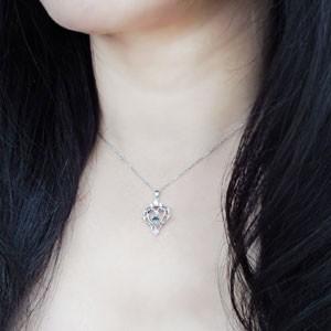 ブルートパーズ ネックレス 唐草 オープンハート ネックレス K18 ペンダントの画像
