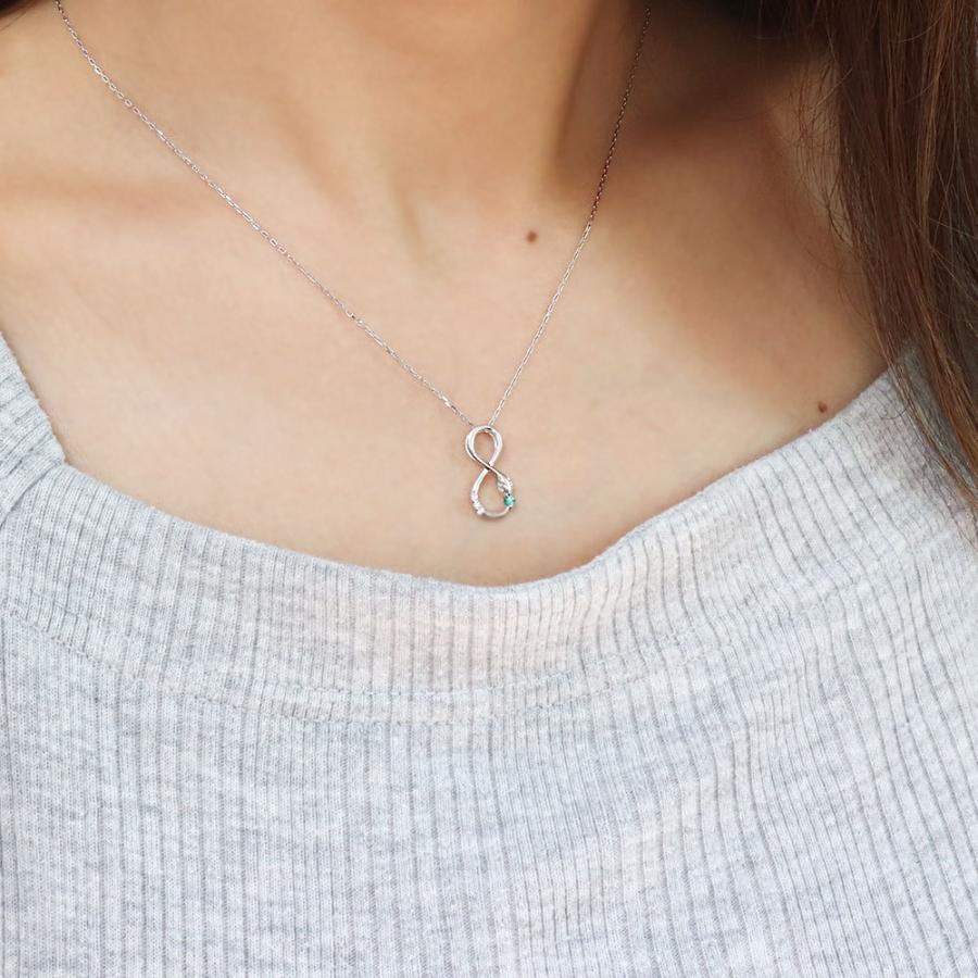 インフィニティ ネックレス レディース 蛇 ヘビ SV925 エメラルド ペンダント 蛇 SV925 エメラルド ペンダント 0mm 天然石使用 縦 横