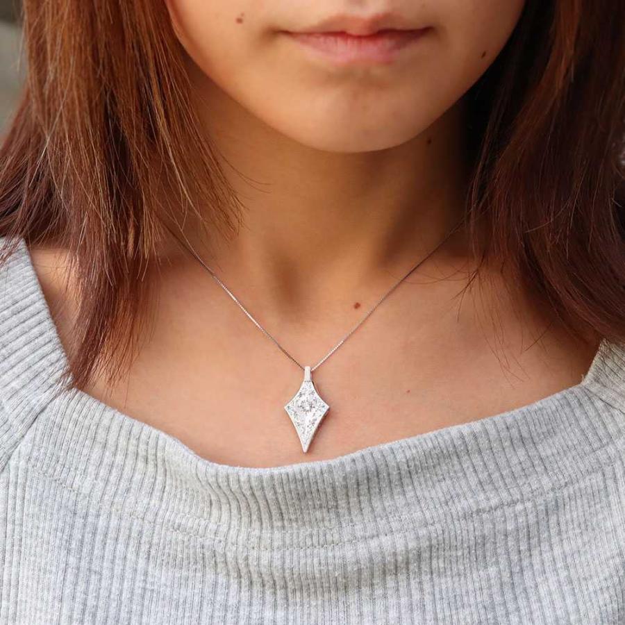 ネックレス レディース ダイヤモンド 誕生石 4月 ひし形 レディースペンダント k10 彫り 洋彫りの画像
