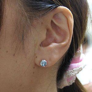 アクアマリンサンタマリア ピアス  K18 一粒 ピアス 縄の画像