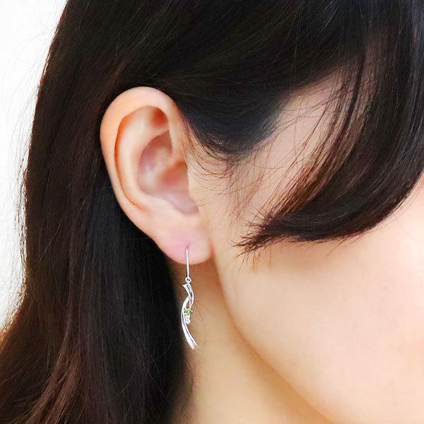 揺れるピアス レディース 18k フックピアス 8月誕生石 ペリドット k18 ピンク イエローの画像
