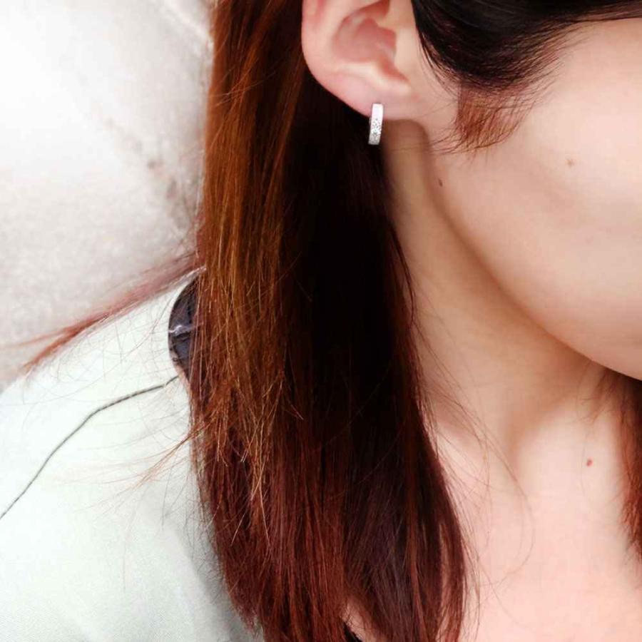 ピアス 18k 18金 フープピアス レディース ゴールド ピンク アクアマリンサンタマリア 中折れ 手彫り 両耳の画像