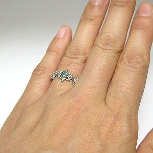 エメラルドのマーキス型アンティークリング　11号 エンゲージリング エメラルド アンティークリング K18WG婚約指輪 安い