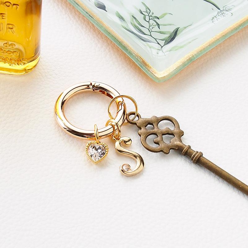 SWAROVSKI（スワロフスキー） キーリング イニシャルモチーフ 星