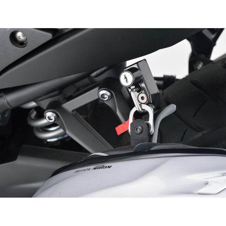 Daytona (デイトナ) ヘルメットホルダー/ YZF-R25/R3 15529 | DAYTONA（バイク用品） | 02