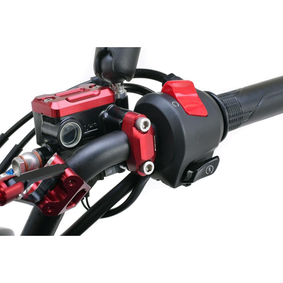 BIKERS (バイカーズ) マスターシリンダークランプ レッド DAX125 22-24 CT125 20-24 CBR250RR 17-24 PCX 10-25 C0065-レッド | BIKERS | 01
