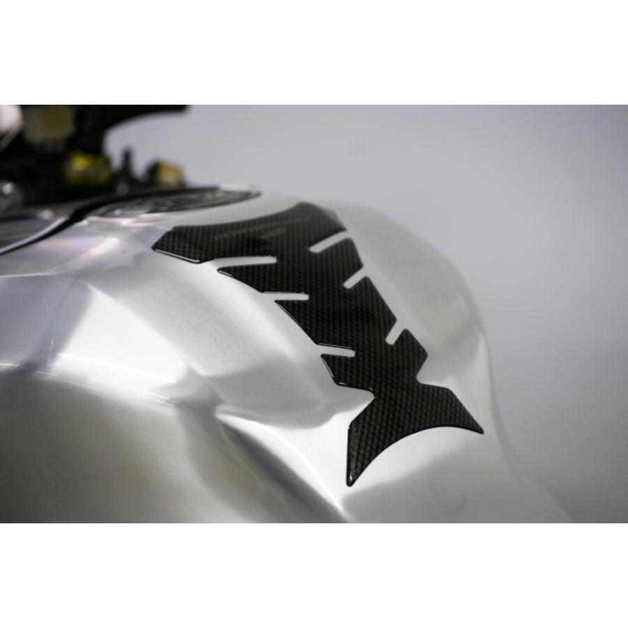 ワンデザイン タンクパッド スパイン カーボン調 208x139mm CGHPCP |  | 01