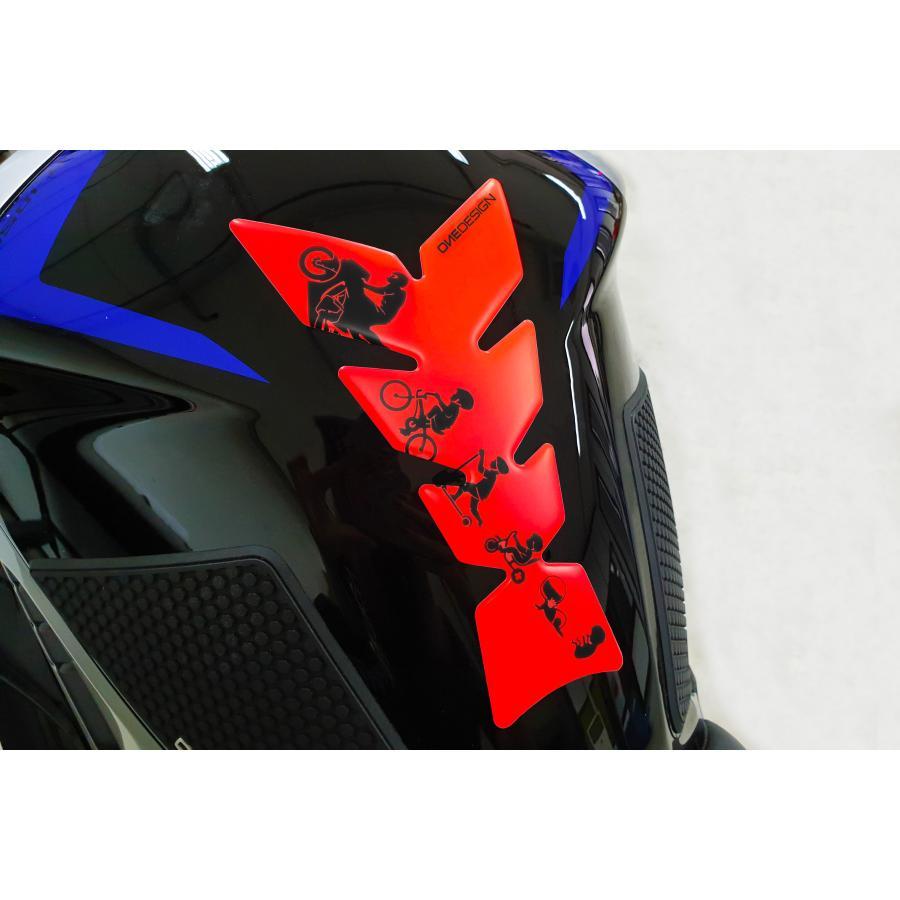 ワンデザイン タンクパッド エボリューション 蛍光レッド マット調 214x123mm CGMOON20P |  | 01