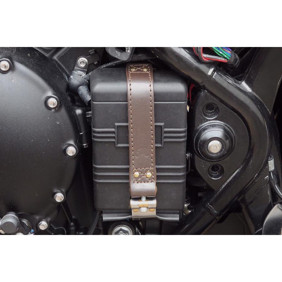 Motone(モートーン) バッテリーベルト BELTANE レザー ブラウン ボンネビル Bobber (17-25) Speedmaster (18-25) BBB002 |  | 02