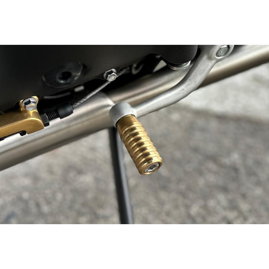 Motone(モートーン) シフトペダルペグ リブ ブラス T100/T120 (02-25) SpeedTwin900 (16-25) スクランブラー Scrambler900 (17-25) GSS005 |  | 01