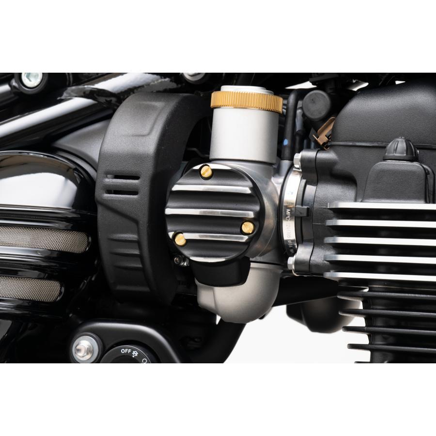 Motone(モートーン) スロットルボディカバー リブ ブラック/ポリッシュ T120 (16-25) スラクストン Thruxton1200/R/RS (16-24) Bobber (17-25) MMU016 |  | 01