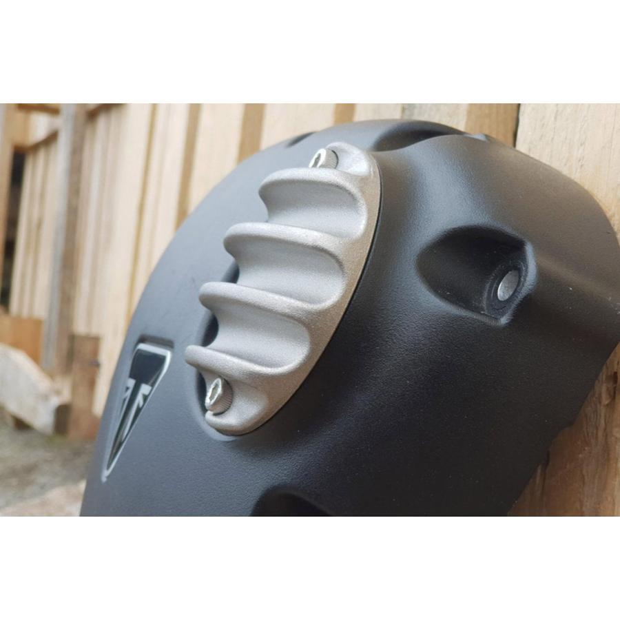 Motone(モートーン) ジェネレーターバッジ リブ ブラスト T100/T120 (16-25) SpeedTwin900 (16-25) スクランブラー Scrambler900 (17-25) MMU019 |  | 03