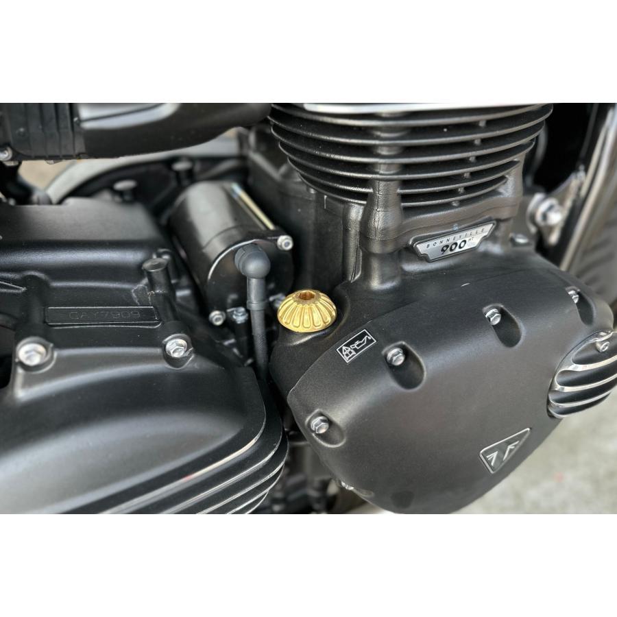 Motone(モートーン) オイルフィラーキャップ ROSWELL ブラス T100/T120 (02-25) SpeedTwin900 (16-25) スクランブラー Scrambler900 (17-25) MMU058 |  | 03