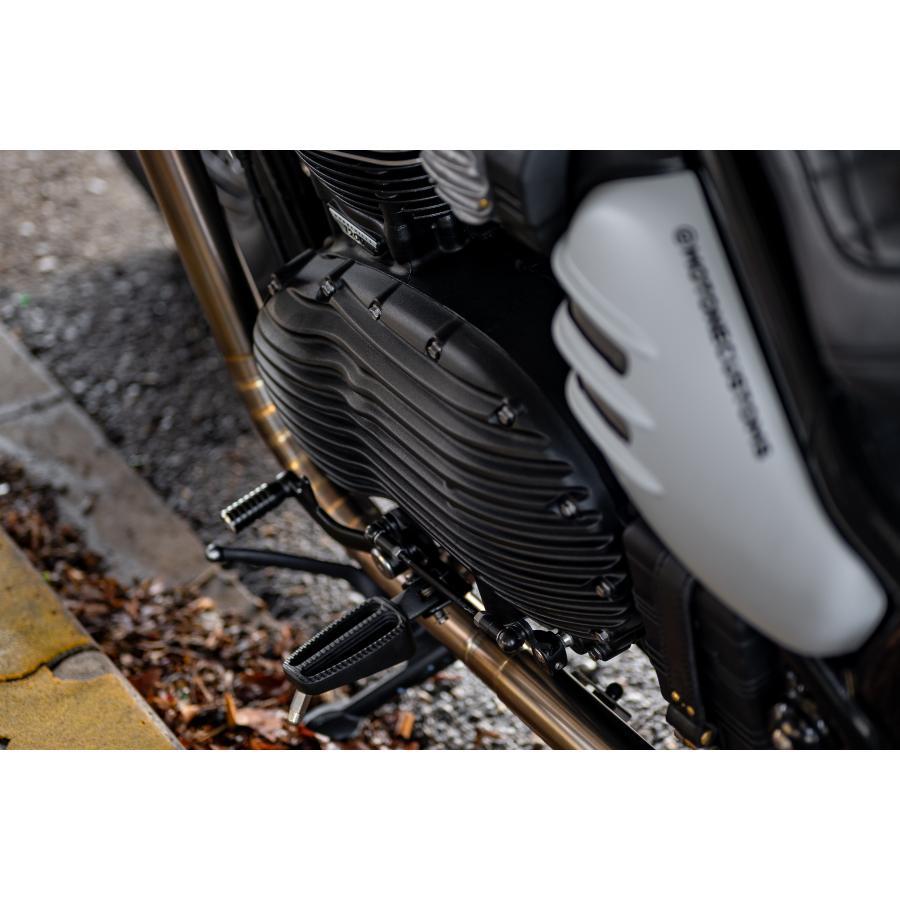 Motone(モートーン) クラッチカバー リブ アルミ ブラック T100/T120 (16-25) SpeedTwin900 (16-24) スクランブラー Scrambler900 (17-25) MMU062 |  | 02