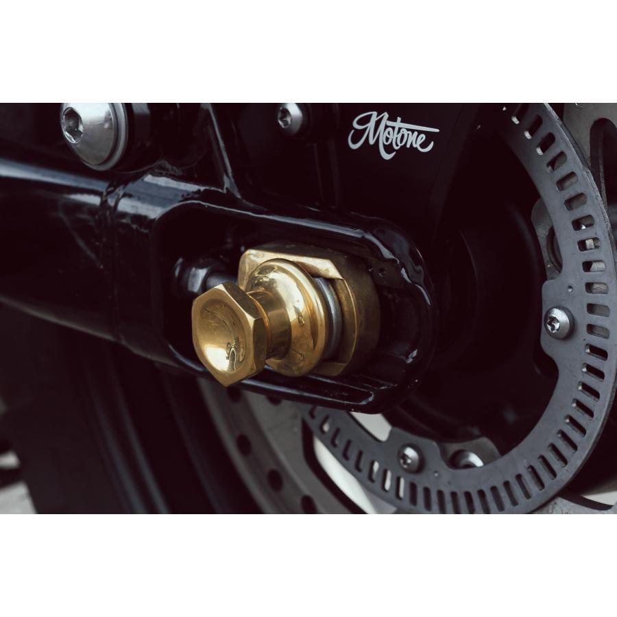 Motone(モートーン) チェーンアジャスターブロック ブラス T100/T120 (16-25) SpeedTwin900 (16-24) スクランブラー Scrambler900 (17-25) MMU066 |  | 03