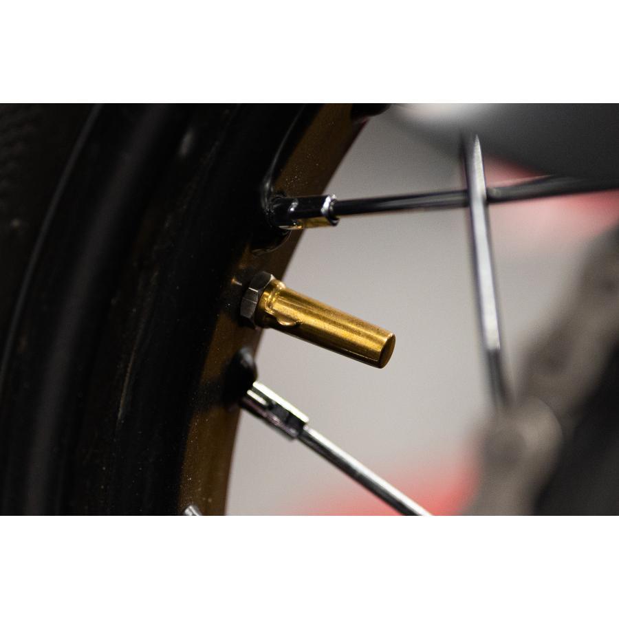 Motone(モートーン) エアバルブキャップ BALLISTA ブラス T100/T120 (16-25) SpeedTwin900 (16-25) スクランブラー Scrambler900 (17-25) MMU071 |  | 02