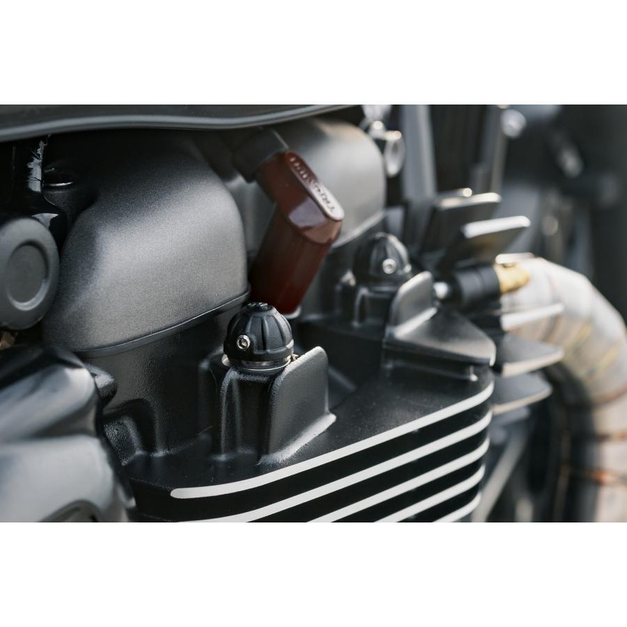 Motone(モートーン) エンジンボルトキャップ ブラック T100/T120 (16-25) SpeedTwin900 (16-25) スクランブラー Scrambler900 (17-25) MMU085 |  | 02