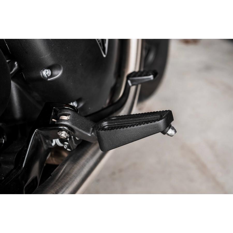 Motone(モートーン) フットレスト ブラック ボンネビル Bobber (17-25) MMU502 |  | 04