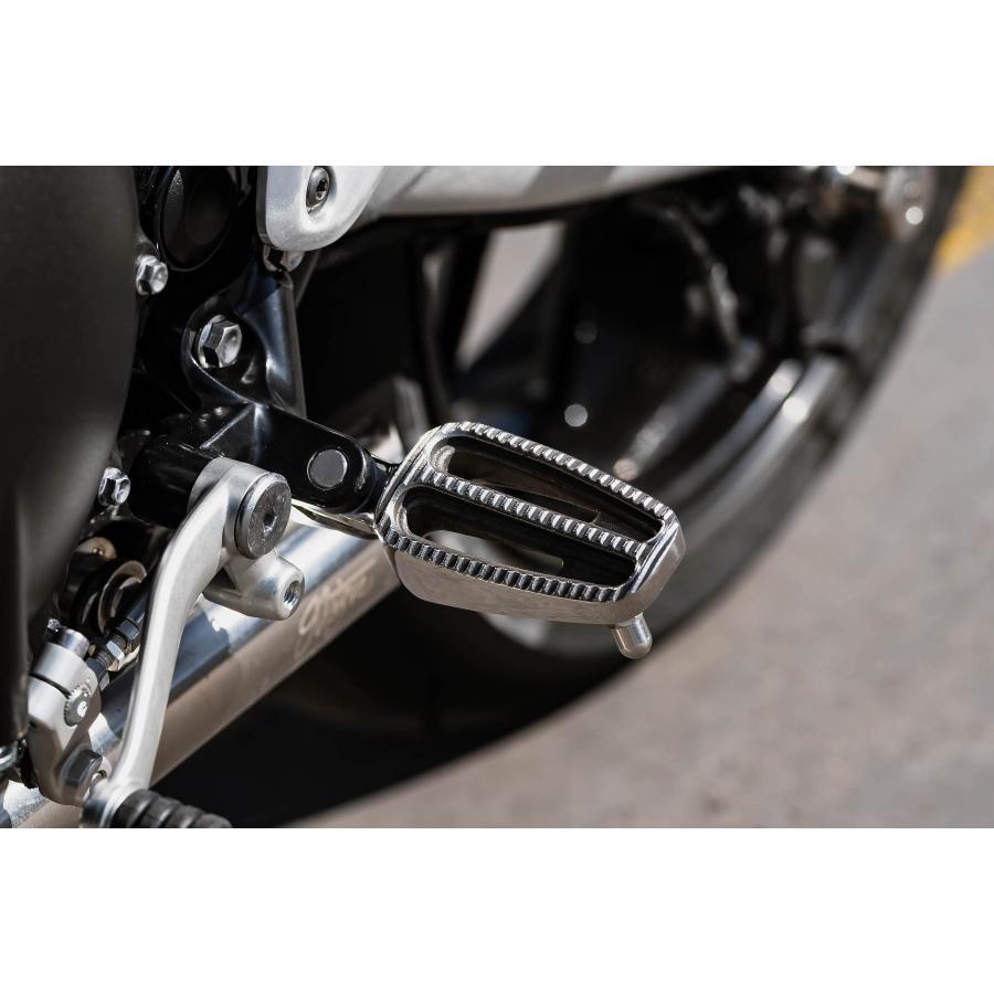 Motone(モートーン) フットレスト フロント/リア用 ポリッシュ T100/T120 (16-25) SpeedTwin900 (16-24) スクランブラー Scrambler900 (17-25) MMU522 |  | 01