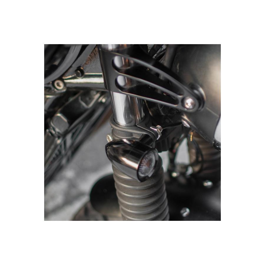 Motone(モートーン) フロントウインカーステー CLAMPITS Φ41フォーククランプ M8/M10用 T100/T120 (02-25) SpeedTwin900 (16-24) スクランブラー900 (17-25) |  | 05